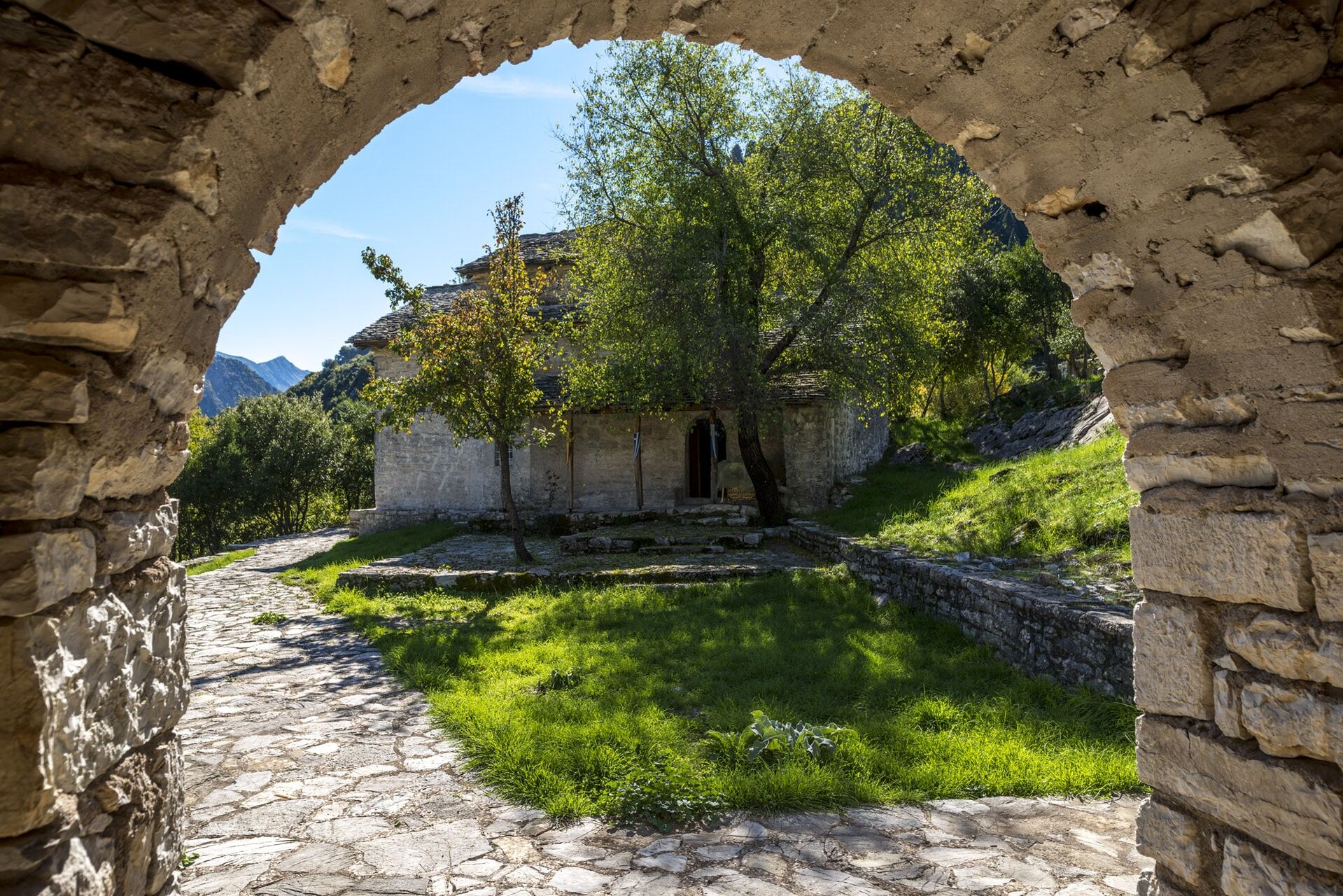 Ιερά Μονή Σέλτσου στα Τζουμέρκα του Ν. Ιωαννίνων